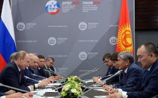 Президент Кыргызстана встретился с Президентом России
