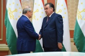 Эмомали Рахмон: «У Таджикистана к Узбекистану в отношениях приоритет»