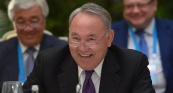 Евразийский Центр Гумилева наградил Назарбаева первой золотой медалью