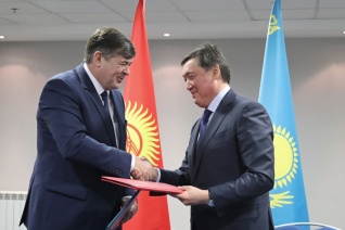 Кыргызстан получит помощь от Казахстана для адаптации экономики страны к требованиям ЕАЭС