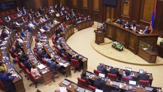 Президент Армении распустил парламент
