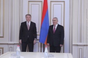 Председатель НС Армении принял делегацию во главе с Леонидом Калашниковым