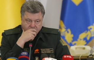 Петр Порошенко предложил Совбезу внести изменения в закон о военном положении
