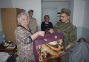 Военнослужащие российской авиабазы Кант в Киргизии посетили с благотворительной акцией учреждение для людей с ограниченными возможностями