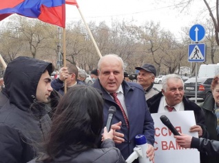 Казбек Тайсаев: Партии, входящие в состав СКП-КПСС, солидарны с Россией и выступили против фашизации Украины