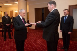 Президент Молдовы принял верительные грамоты послов трех стран