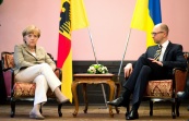 Яценюк и Меркель обсудили вопросы энергетической безопасности Украины