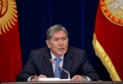  Президент Алмазбек Атамбаев вылетел с рабочим визитом в Москву