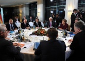 Лидеры РФ, ФРГ, Франции и Украины выразили приверженность минским договорённостям