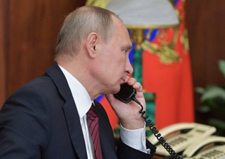 Владимир Путин провел телефонный разговор с президентом Туркмении