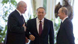Президенты РФ, Белоруссии и Казахстана договорились развивать торгово-инвестиционное сотрудничество