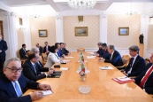 Прошла встреча председателя Милли Меджлиса Азербайджана Сахибы Гафаровой с министром иностранных дел России Сергеем Лавровым