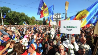 Премьер-министр Молдавии: власти должны прислушаться к протестующим
