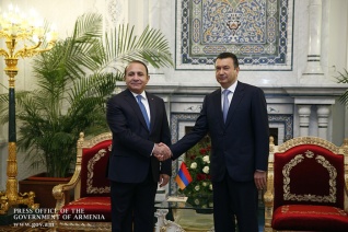 Главы правительств Армении и Таджикистана высказались за расширение и углубление взаимодействия