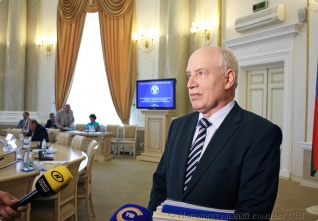 Сергей Лебедев: для разрешения конфликта на юго-востоке Украины диалог крайне необходим
