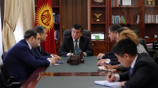 Состоялась встреча Премьер-министра Кыргызской Республики Сооронбая Жээнбекова с Председателем Коллегии ЕЭК Тиграном Саркисяном