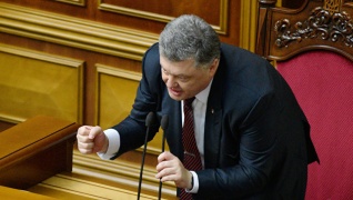 Петр Порошенко назвал два условия для проведения выборов в Донбассе
