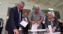 Президент Абхазии проголосовал на выборах в ГД РФ 