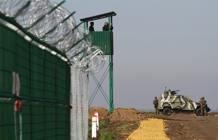 Украина построила 230 км противотанковых рвов на границе с Россией