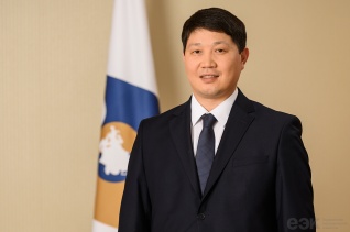 Эльдар Алишеров провел переговоры с председателем Статкомиссии ООН