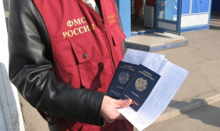 Мигрантов в России информируют, где можно получить загранпаспорта РТ, не возвращаясь на родину