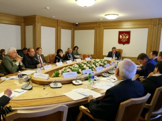 Комитет одобрил проект закона о Российско-Кыргызском Фонде развития