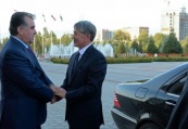 Атамбаев и Рахмон поручили ускорить описание линии государственной границы между Кыргызстаном и Таджикистаном