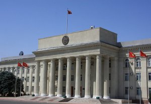 Алмазбек Атамбаев подписал указы о назначении премьер-министра и членов правительства