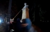 На Украине возбуждено уголовное дело по факту уничтожения памятника Фрунзе в Чернигове