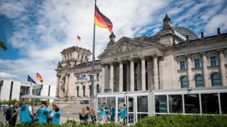 Правозащитники в Германии потребовали у правительства проверить банки на дискриминацию русских