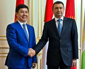 Премьер-министры Кыргызстана и Таджикистана обсудили актуальные вопросы двустороннего сотрудничества
