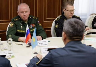 Вице-министр обороны Казахстана встретился с коллегой из России