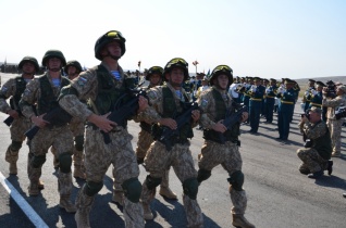 Активная фаза учения КСОР ОДКБ "Взаимодействие-2014" завершилась в Казахстане 22 августа. Приняли участие около 3000 военнослужащих союзных государств и 800 единиц боевой и специальной техники