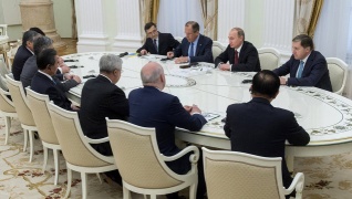 Владимир Путин: Сопряжение проектов Шелкового пути и ЕАЭС отвечает интересам стран региона
