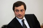 Помощник Президента Российской Федерации Владислав Сурков поздравил Президента Республики Абхазия с Днем Конституции
