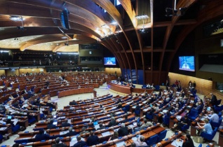 Сербские парламентарии приветствуют возвращение России в ПАСЕ